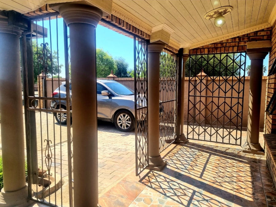 3 Bedroom Property for Sale in Beaconsfield Northern Cape